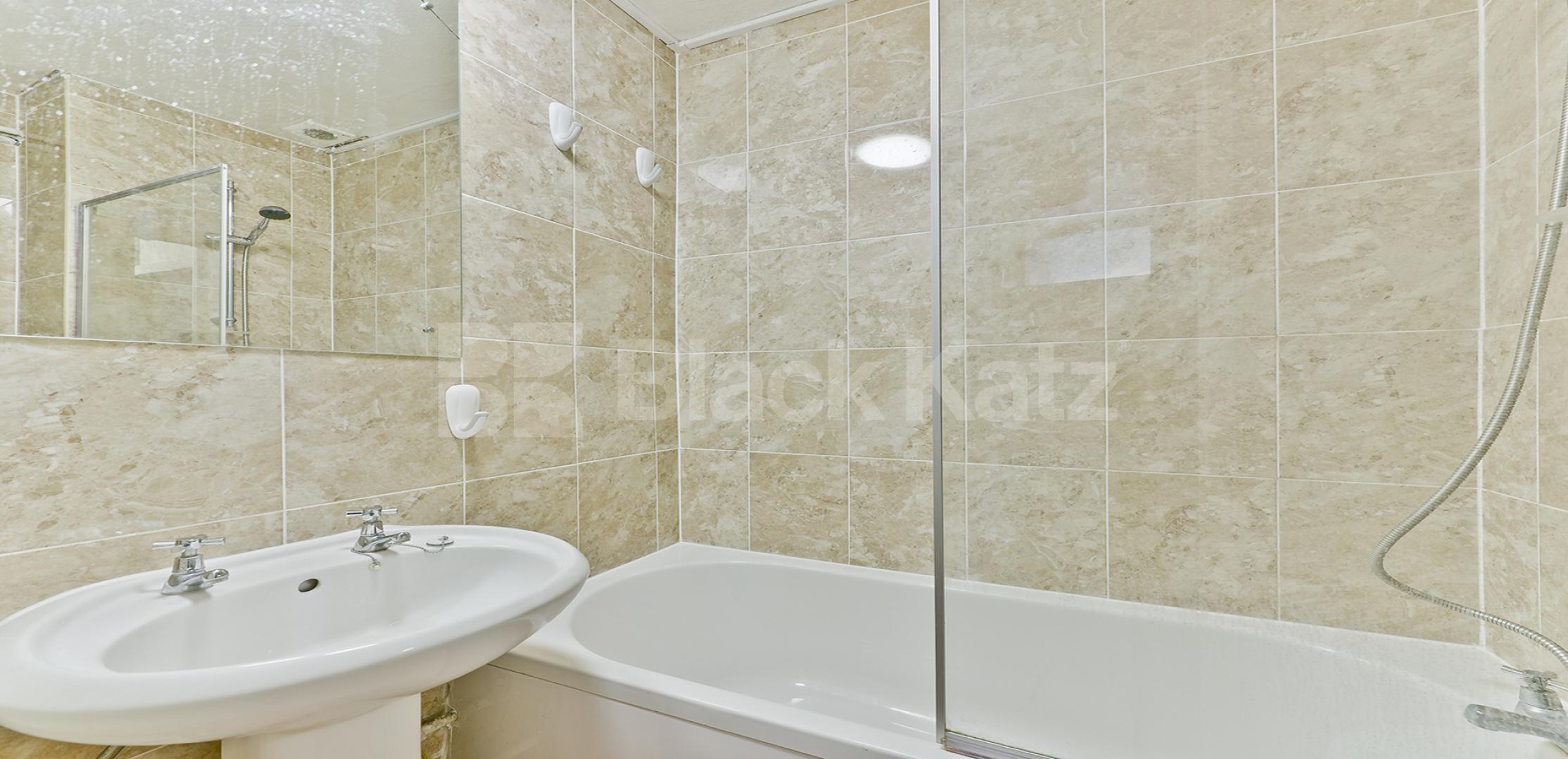 			UNDER OFFER , 1 Bedroom, 1 bath, 1 reception Apartment			 Temple House Este Road, Clapham Junction